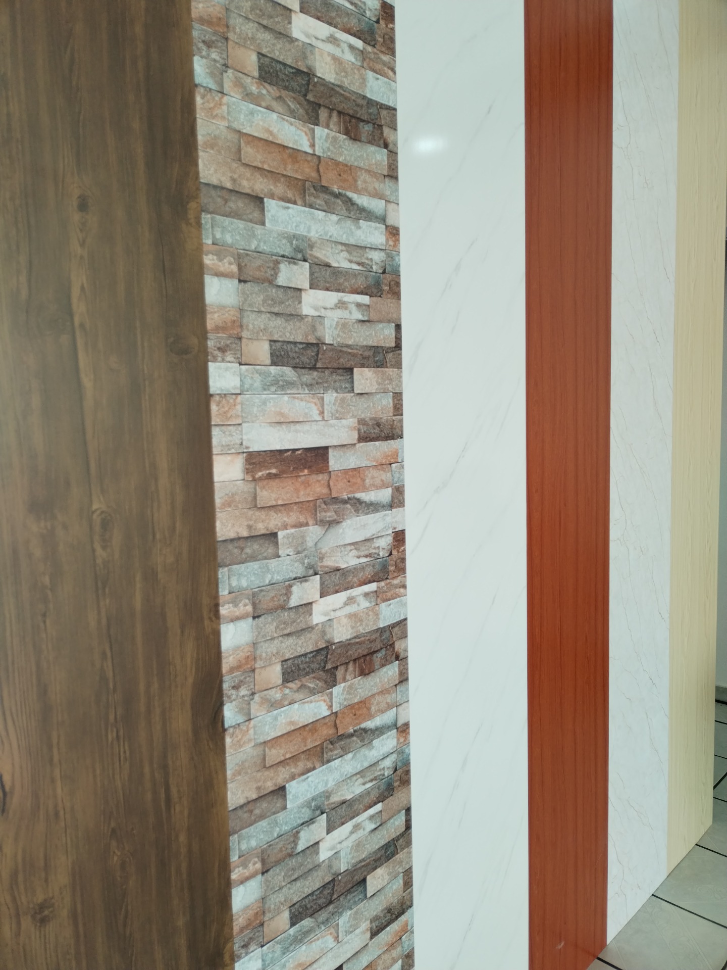 Muro PVC Venta por Caja con 6 laminas de:2.90m*40cm*9mm... Cubriendo: 6.96mm2